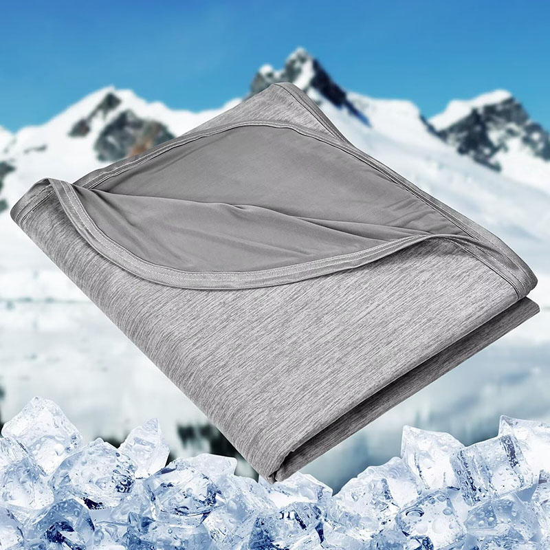 Cooling Blanket Hot Sleepers - Chłodzący letni koc dla osób, które
