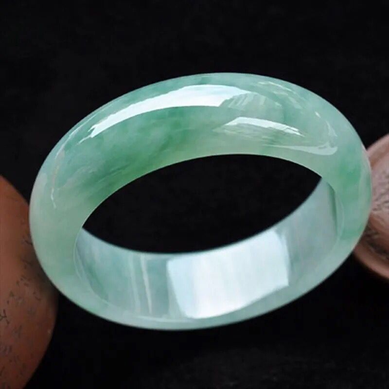 Bransoletka z naturalnego jade – Lighting recenzja i cena
